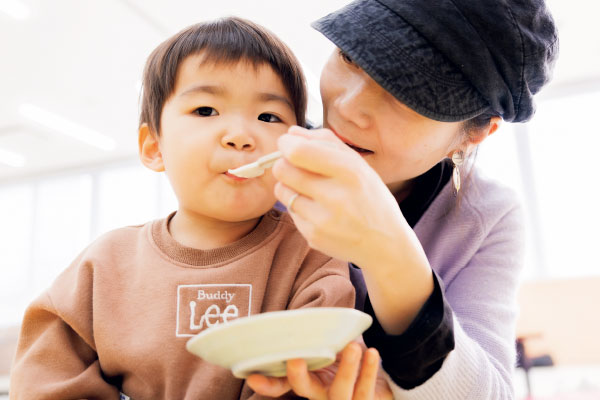 輝く小さな一歩と成長を後押し　生協の子育て応援サービス