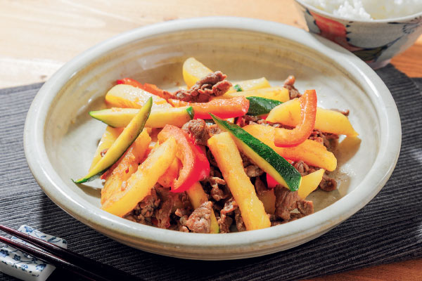 香ばしい風味でご飯がすすむ じゃがいもと牛肉のオイスターソース炒め